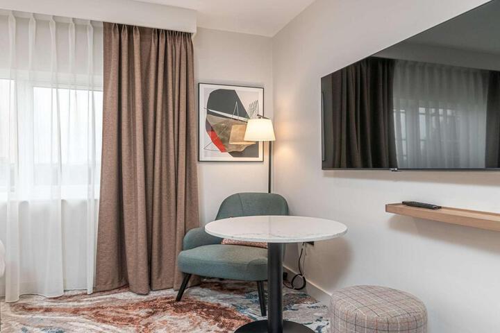 Room 65 of 85