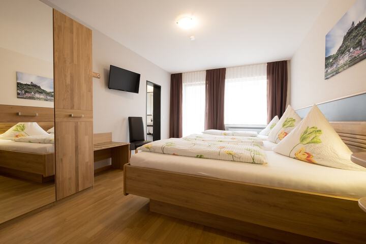 Room 7 of 41
