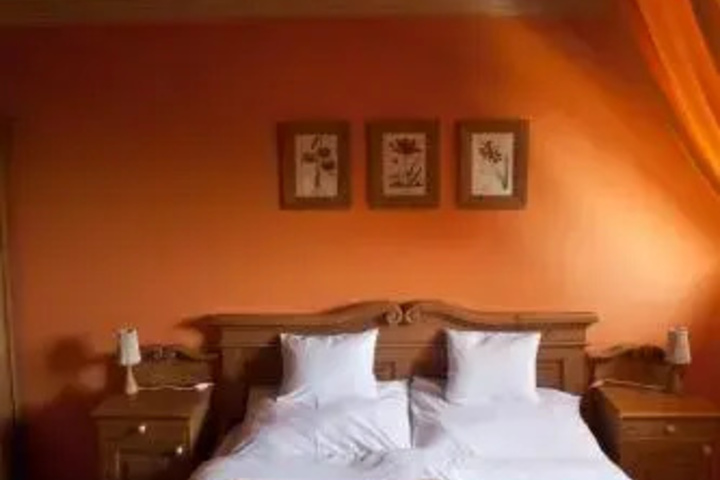 Room 2 of 12