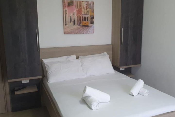 Room 12 of 17