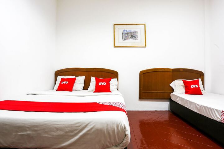 Room 11 of 25