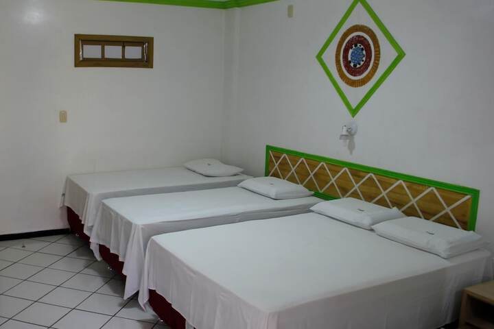 Room 9 of 40