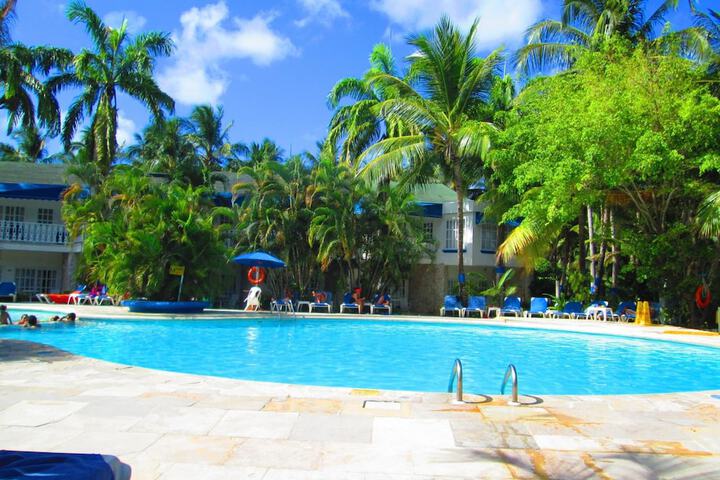 Hotel Pool