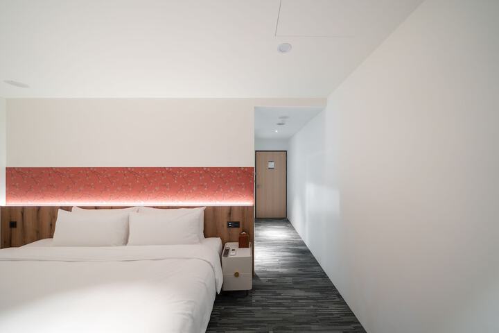 Room 18 of 46