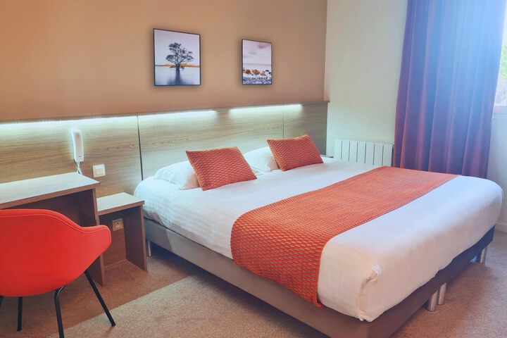 Room 10 of 52