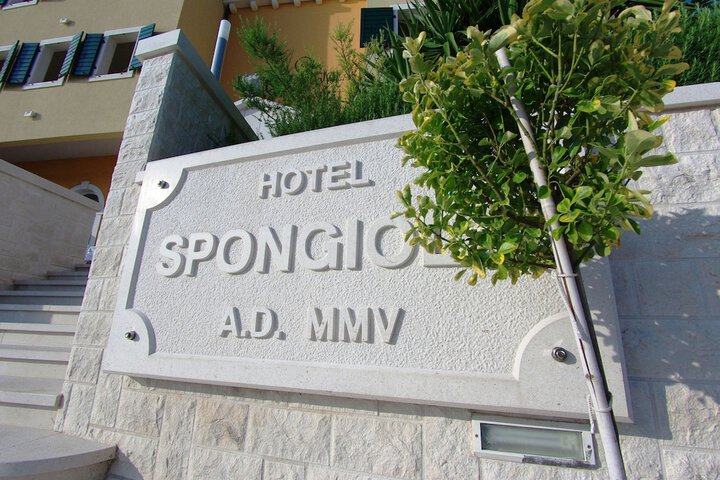 Hotel 58 of 68