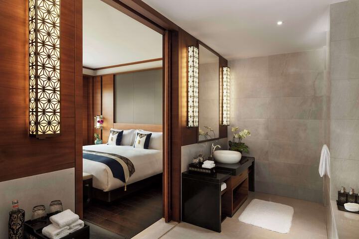 Room 17 of 49