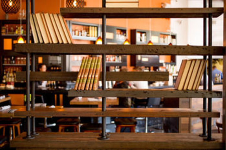 Dining 51 of 57