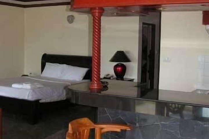 Room 8 of 88
