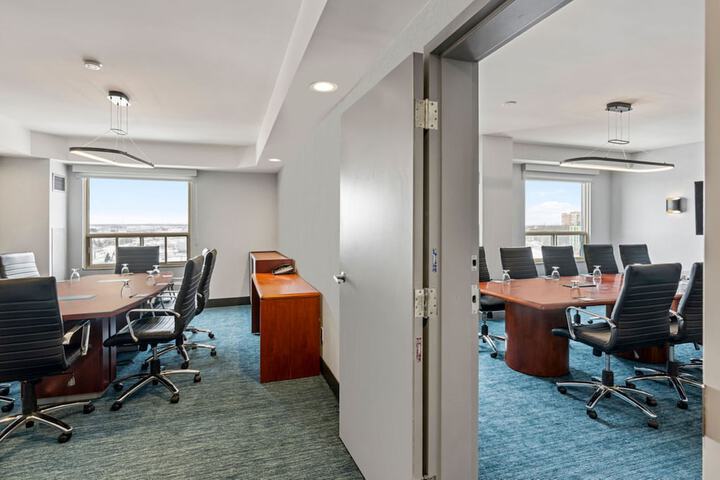 Ballroom/Hall 94 of 134