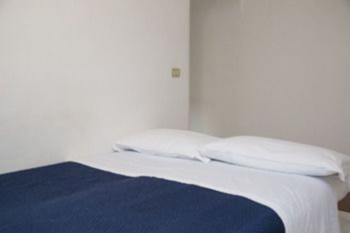 Room 105 of 160