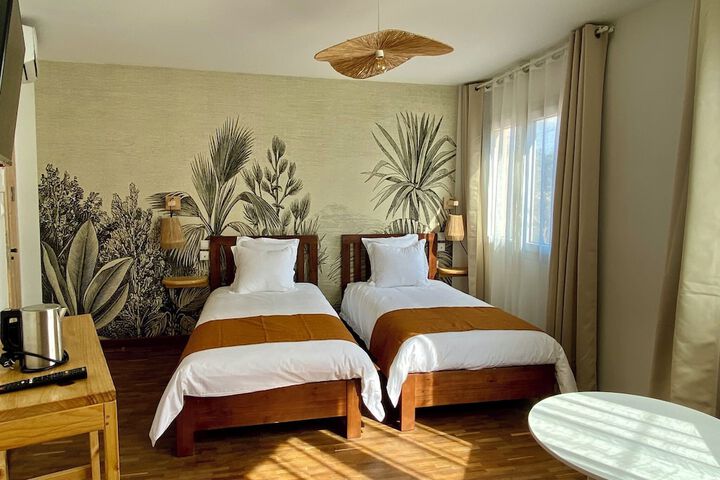 Room 15 of 42