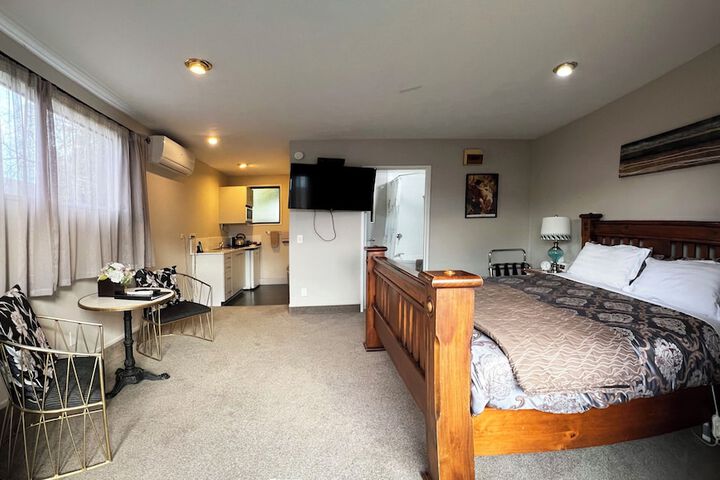 Room 18 of 50