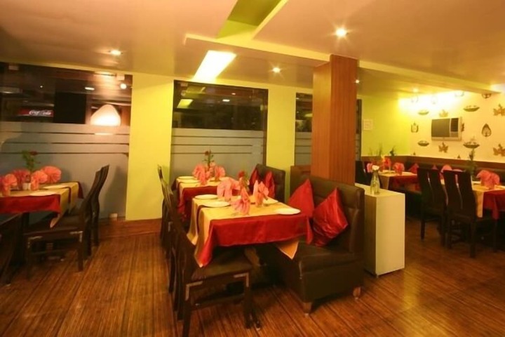 Dining Photos
