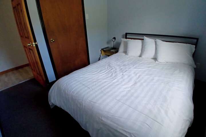 Room 64 of 111