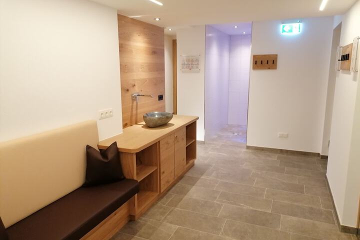 Spa 18 of 64