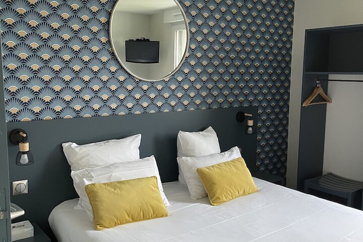 Room 15 of 64