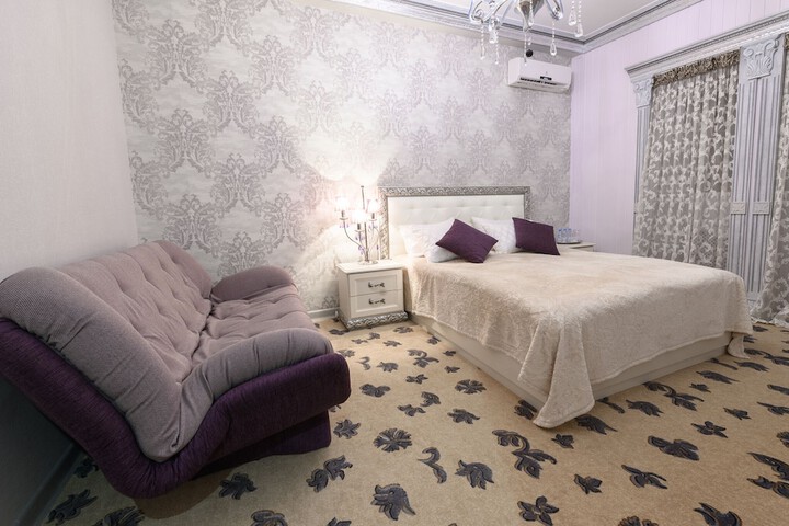 Room 6 of 64