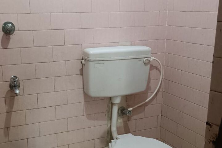 Room 6 of 24