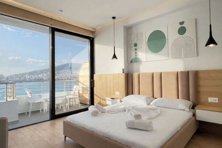 Room 21 of 73
