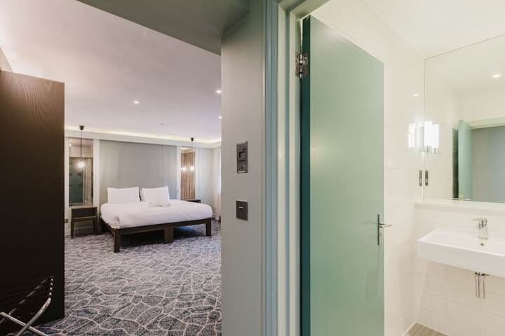 Room 126 of 263