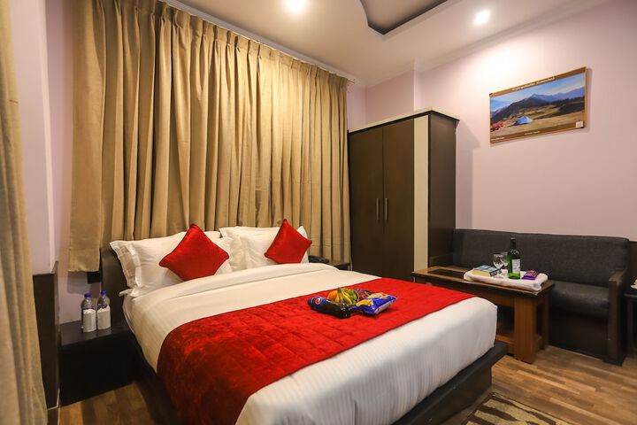 Room 10 of 65