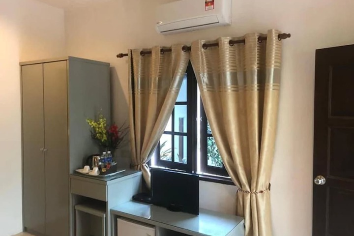 Room 46 of 108