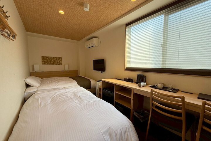 Room 25 of 41