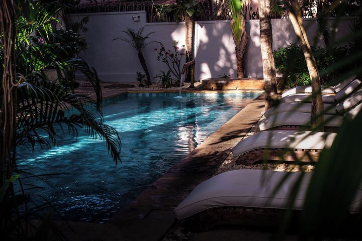 Pool 100 of 190