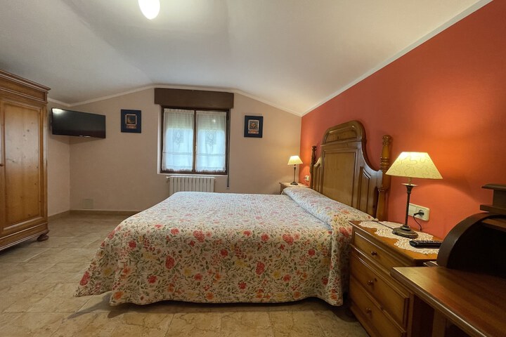 Room 8 of 24