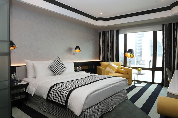 Room 15 of 111