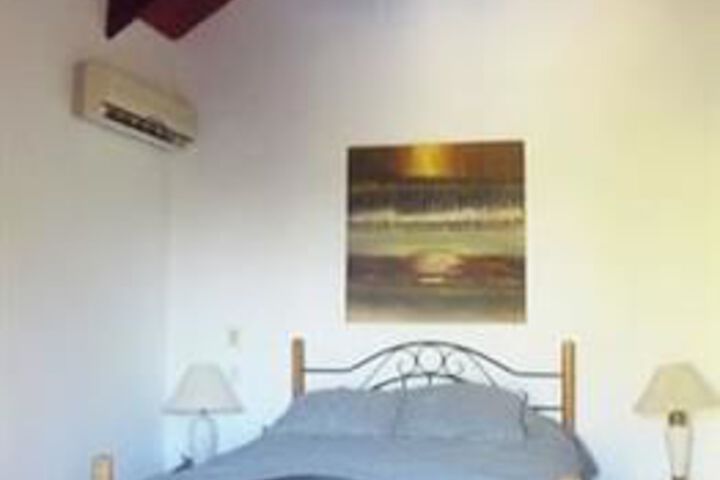 Room 51 of 163
