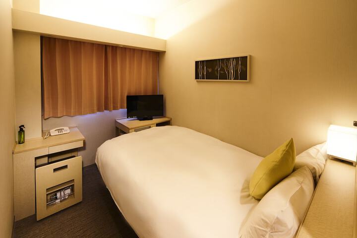 Room 11 of 97