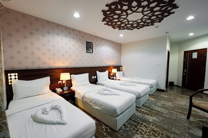 Room 17 of 47
