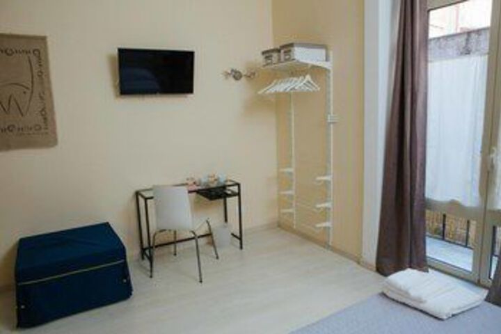 Room 42 of 50