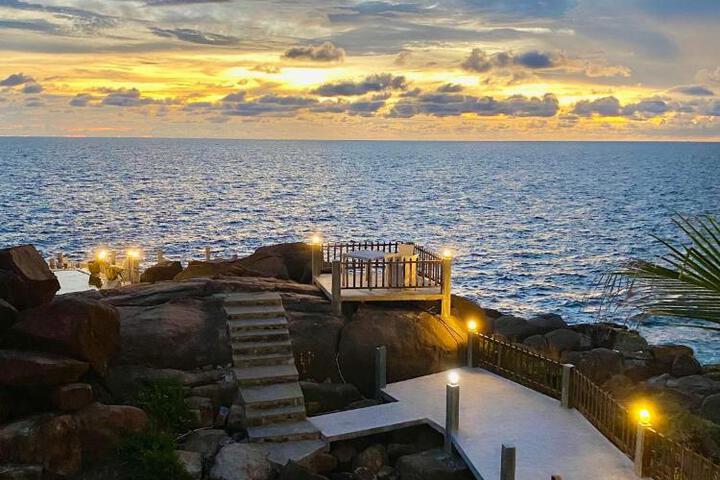 Hotel Zeilan Sunset Point