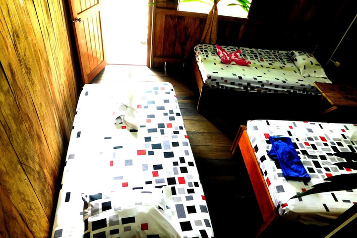 Room 15 of 37