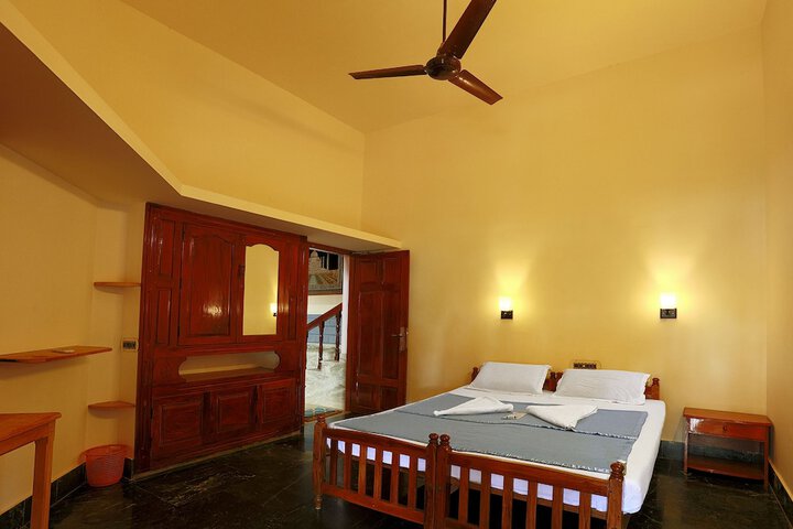 Room 4 of 59