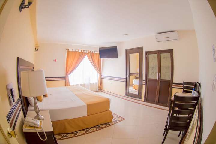 Room 10 of 48