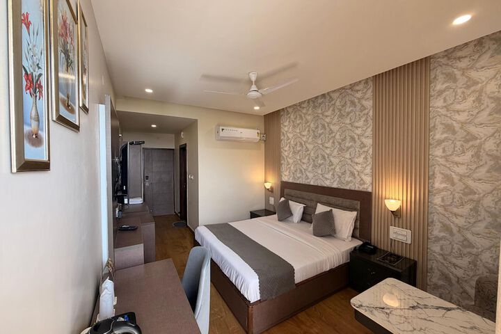 Room 38 of 65