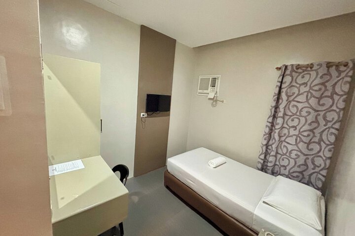 Room 37 of 96