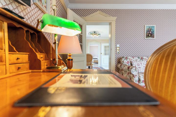 Room 9 of 28