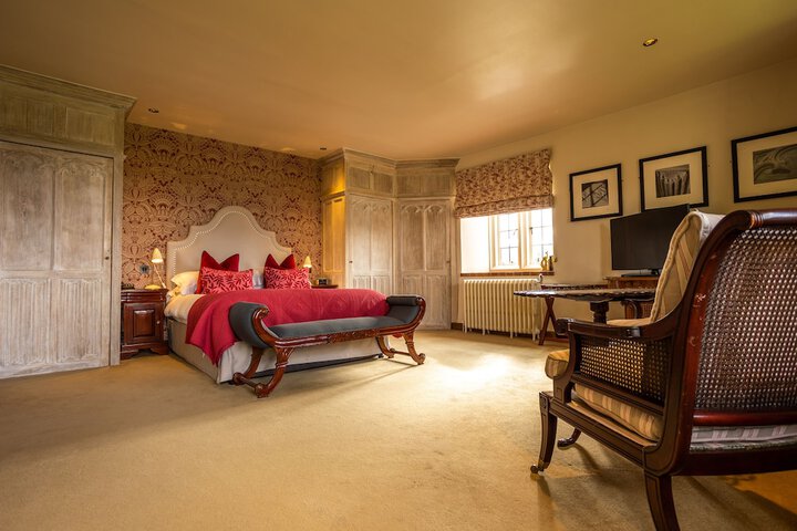 Room 6 of 27
