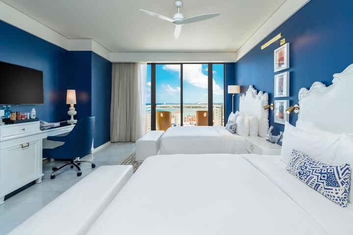 Room 11 of 307