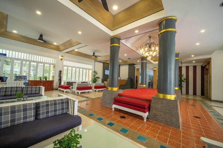 Hotel Interior 4 of 120