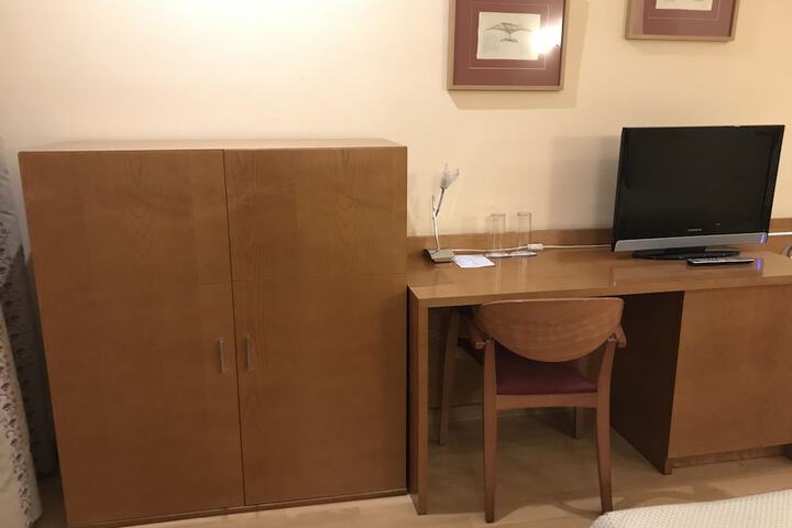 Room 7 of 56