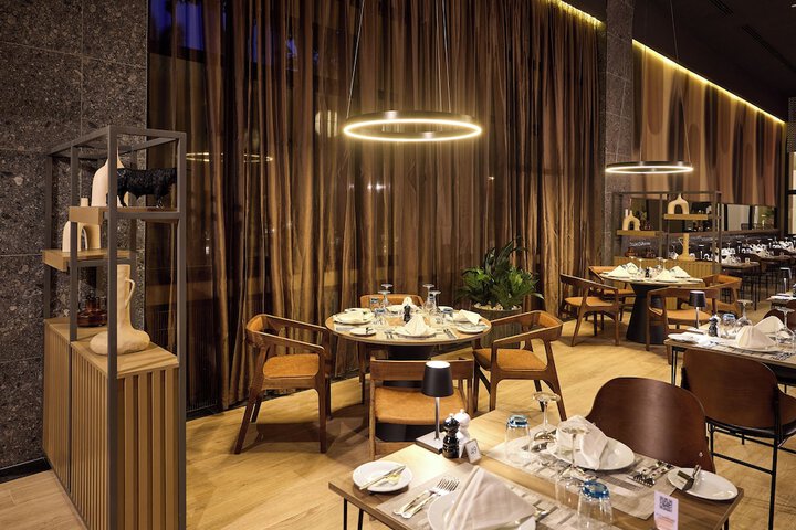 Dining 124 of 172