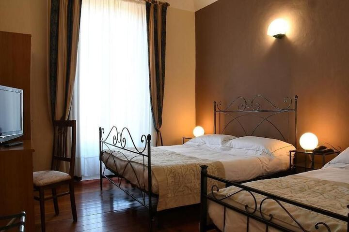Room 14 of 38