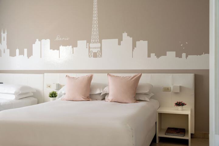 Room 16 of 47