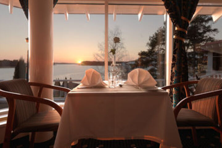 Sunborn Yacht Hotel